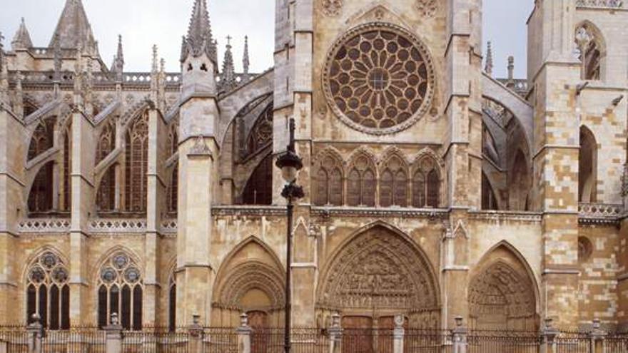 Precio especial: excursión a Astorga, León y Castrillo de los Polvazares por menos de 50 euros saliendo desde Oviedo
