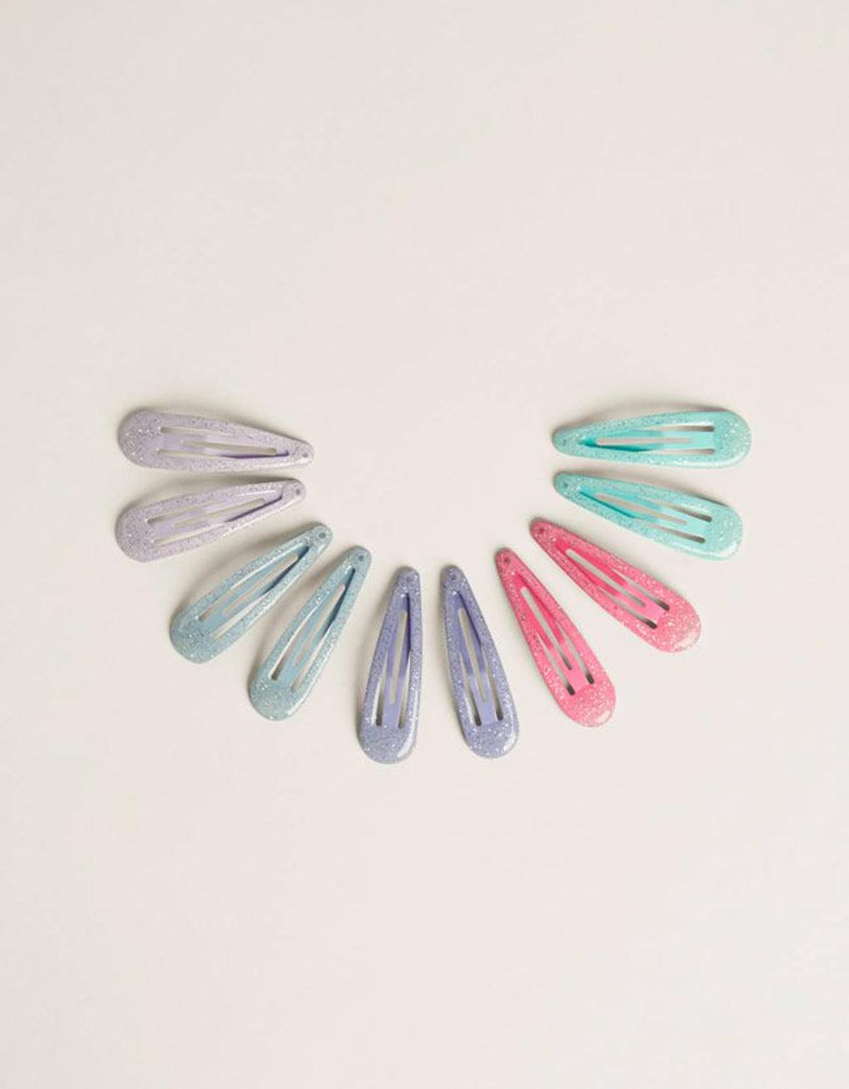 Clips de colores pasteles de Bershka