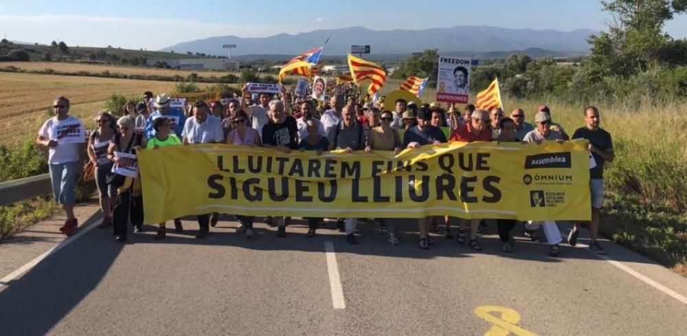 Concentració a la presó de Figueres en suport als independentistes presos