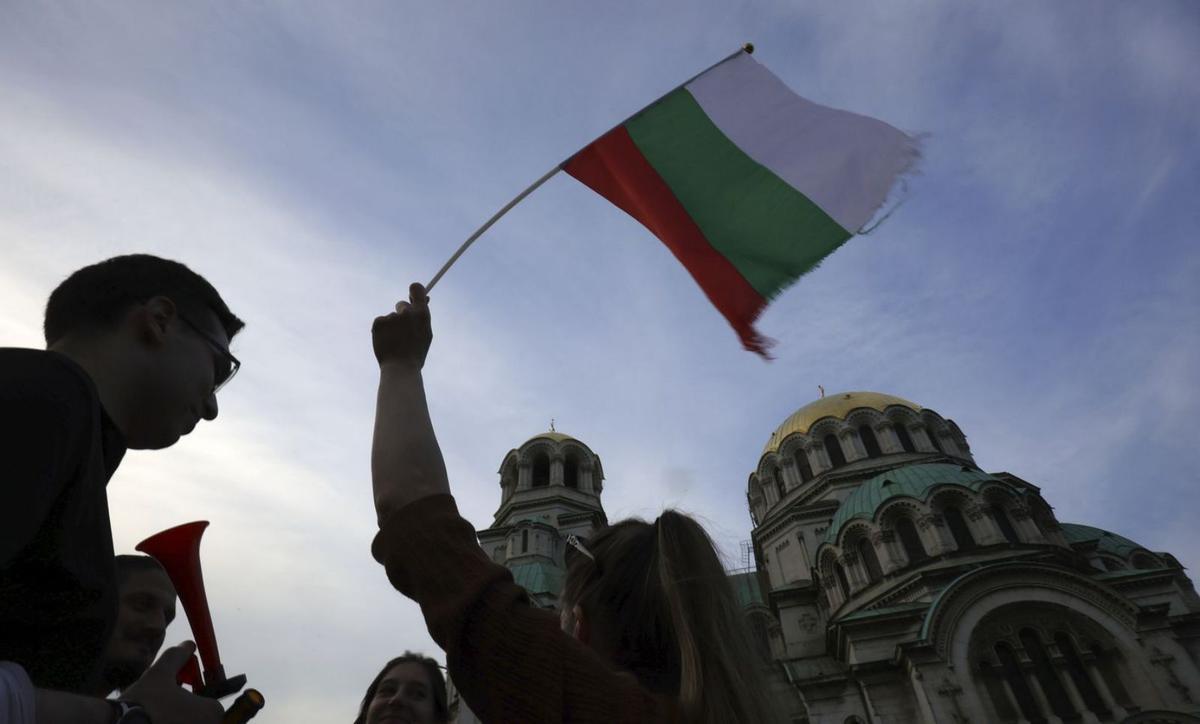 La caiguda del Govern a Bulgària dona ales a la influència russa al país