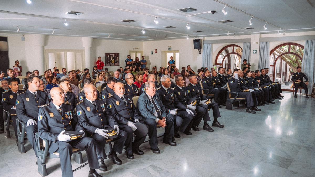 Entrega de reconocimientos a agentes de la Policía Local de Arrecife