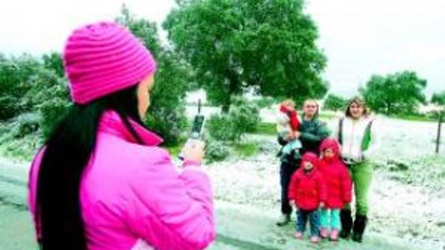 La nieve vuelve a visitar Córdoba en el pórtico de las Navidades