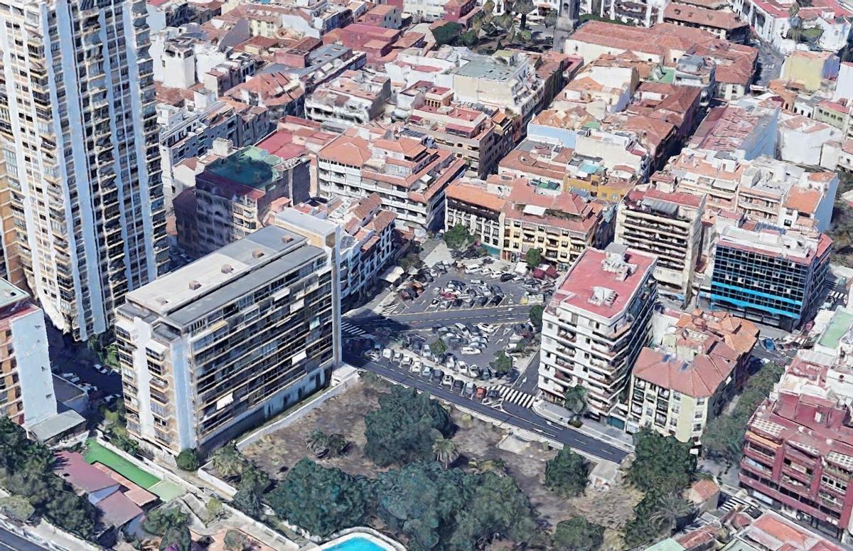Imagen aérea de la plaza de La Constitución, emplazamiento del proyecto de aparcamiento subterráneo