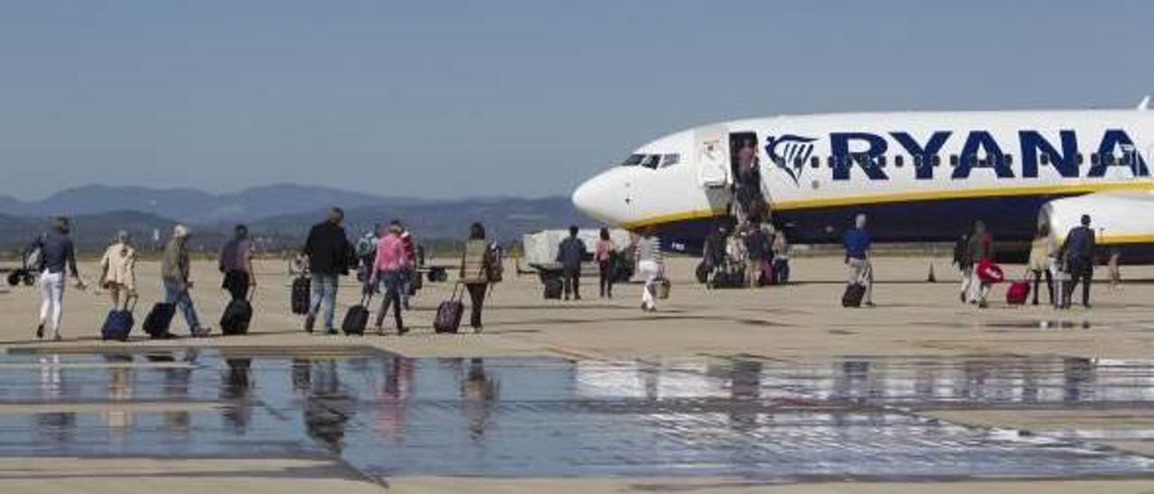 El aeropuerto de Castelló negocia nuevos vuelos con Moscú a partir del año 2017