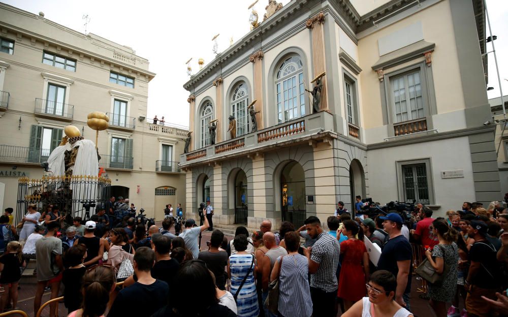 Exhumació del cadàver de Dalí.