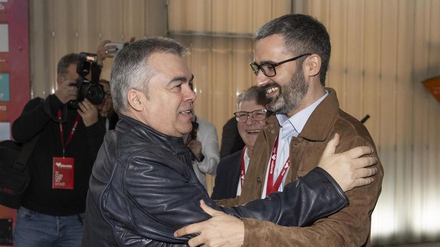 Santos Cerdán: &quot;Feijóo y López Miras se limitan a sostener el brazo en alto a la ultraderecha&quot;