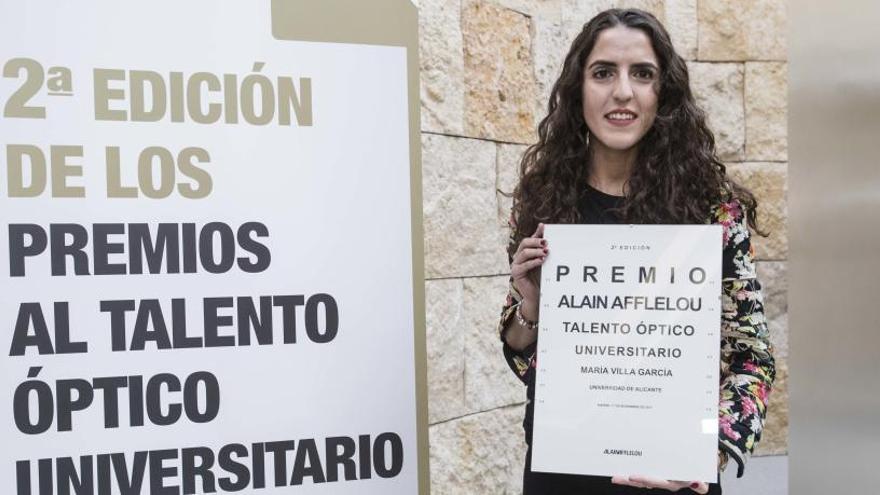 Una alumna de la UA, Premio al Talento Óptico Universitario