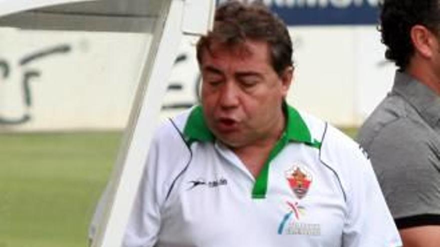 Condolencias de Elche y Hércules por la muerte del fisio Emilio García, Kata