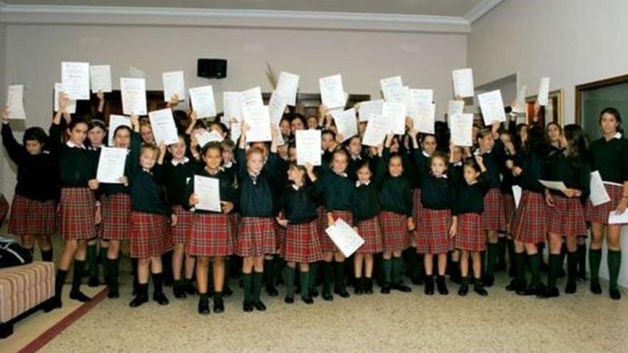 Conferencia a alumnos del colegio Montecastelo de Vigo.  // FdV