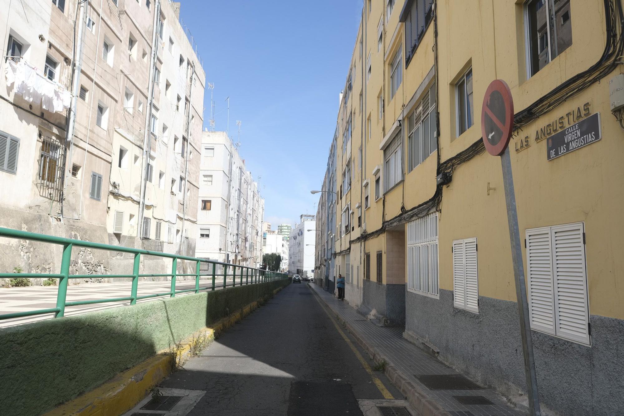 A una vivienda de Las Rehoyas le brotan aguas fecales por los sumideros