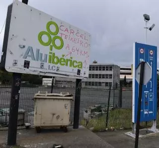 El Fogasa se niega a abonar los finiquitos a los exempleados de Alu Ibérica A Coruña