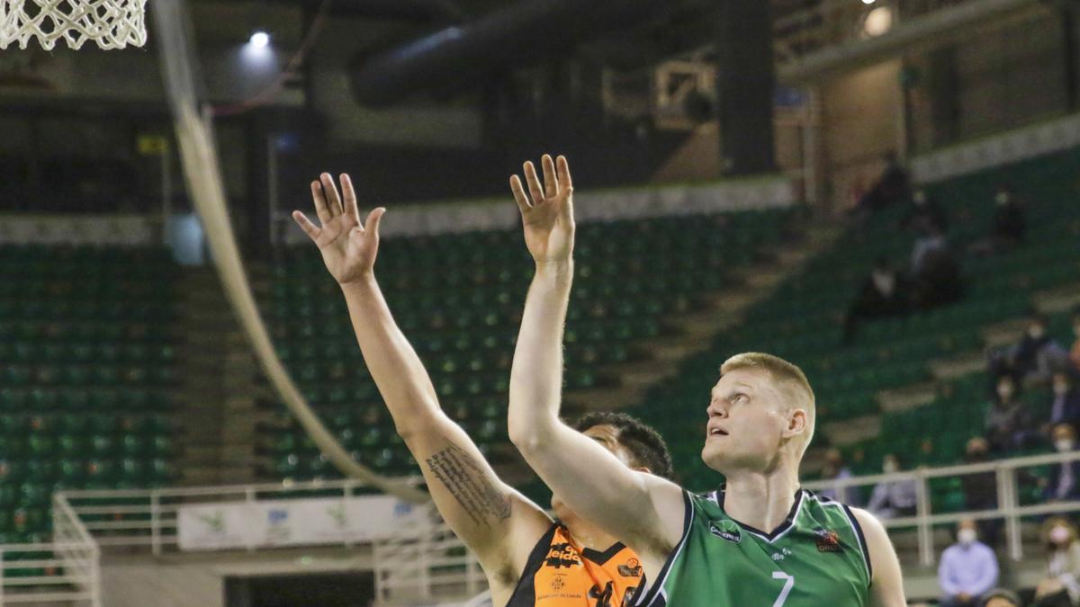 Roeland Schaftenaar, durante el partido ante el Lleida.