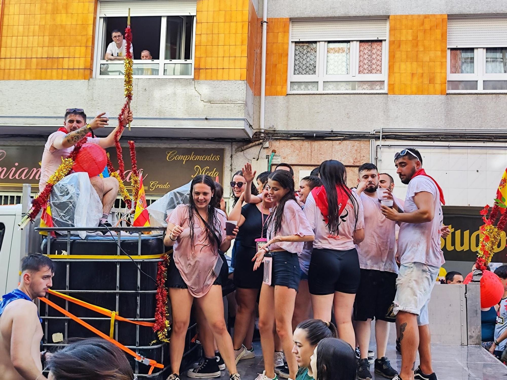 Grado se remoja por Santiago y Santa Ana