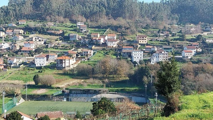 La promotora del convenio del campo de fútbol de Bueu reclama 1,2 millones por &quot;incumplimientos&quot; del Concello