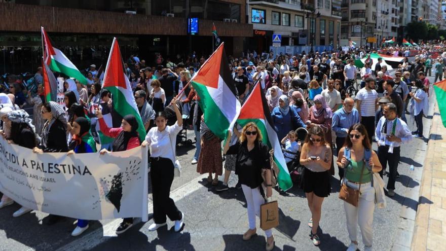 Cientos de personas marchan en València por Palestina al grito de &quot;boicot a Israel&quot;