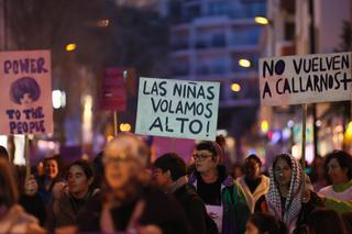Concentración contra la violencia machista en la plaza de los juzgados de Ibiza