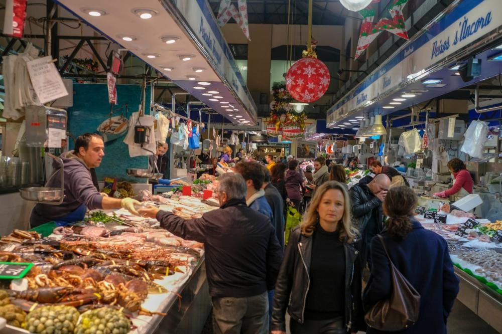 Víspera de Navidad en el mercado del Olivar