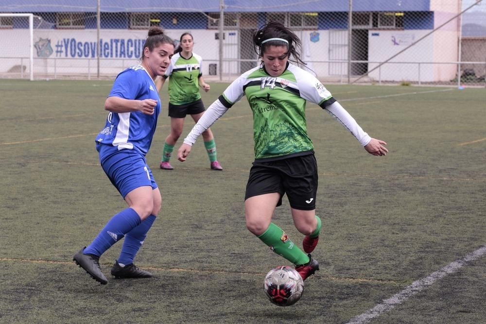 Partido fútbol femenino entre Tacuense y Cáceres