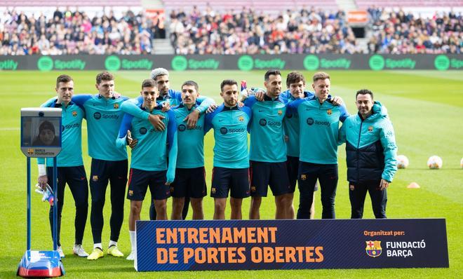 Las mejores imágenes del entrenamiento a puertas abiertas del Barça