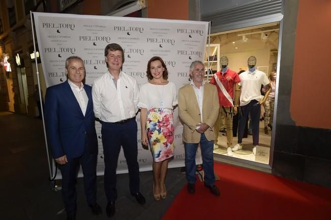 Inauguración de la tienda Piel de Toro, en ...