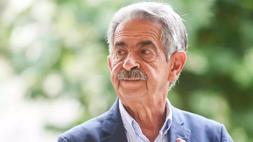 Revilla se acuerda de Canarias