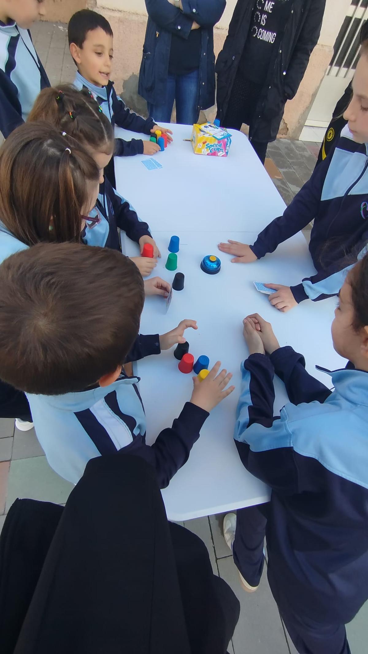 Uno de los juegos propuestos en el Día Internacional de las Matemáticas.