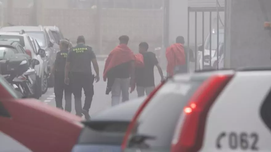 Andalucía acoge de urgencia a 27 menores y pide al Gobierno "que lo tenga en cuenta" para el reparto autonómico