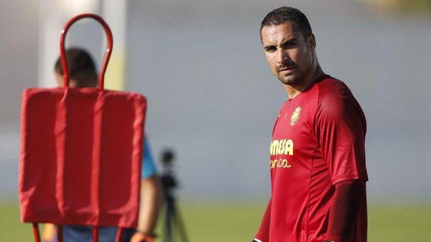 Asenjo: &quot;Es de destacar que el equipo no baja los brazos&quot;