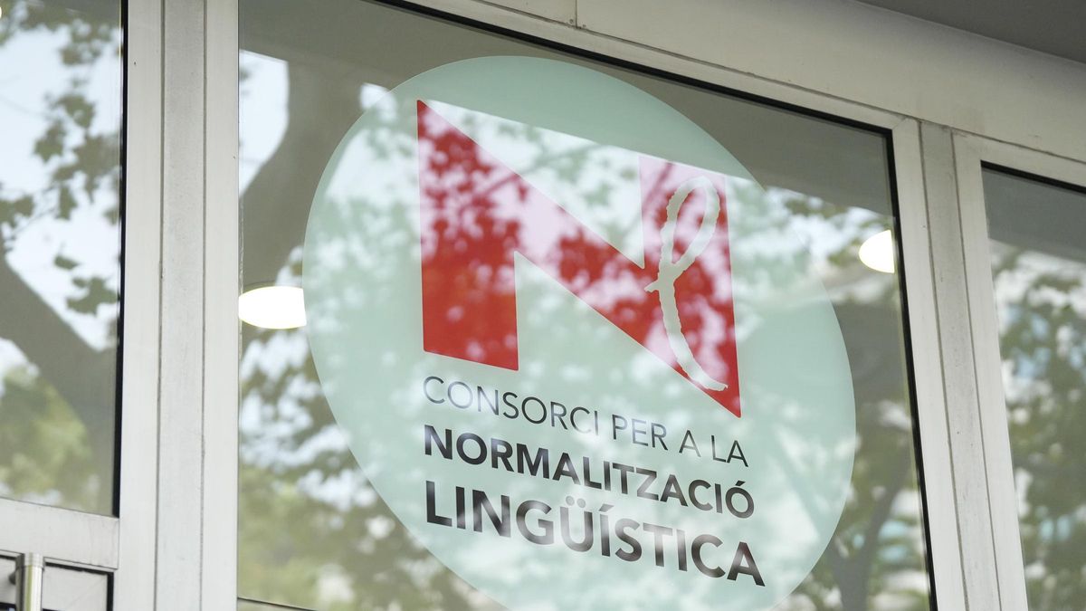 Encuesta CEO: El 90% de los catalanes defienden ser atendidos en catalán y castellano en la sanidad y el comercio