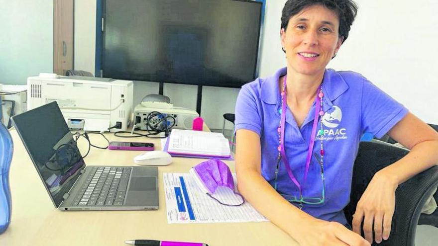 La coordinadora de Voluntariado de la Asociación, Maribel Ferrer dice que “ser voluntario te cambia la vida” | APAAC