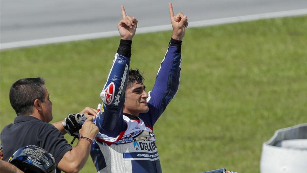 Jorge Martín celebra su título en Moto3
