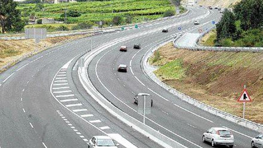 La autovía supera con éxito su primer &quot;examen&quot; ayudada por el mal tiempo