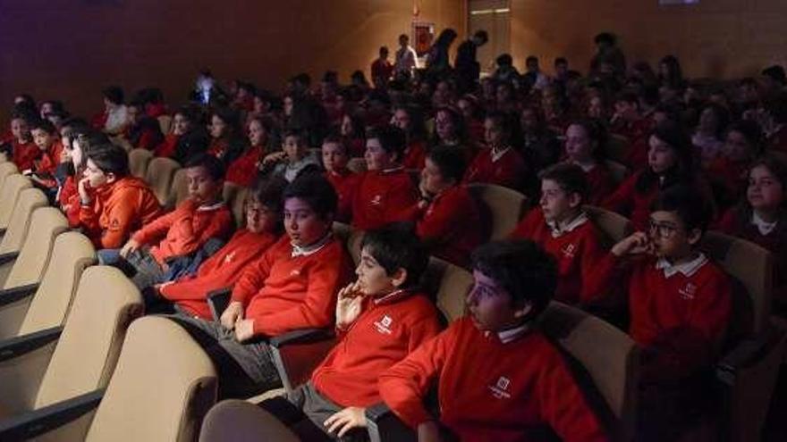 Asistentes a la gala, en el CMI El Llano.