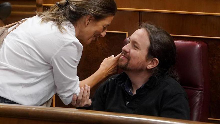 Yolanda Díaz y Pablo Iglesias, en una imagen de archivo captada en el Congreso de los Diputados cuando ambos derrochaban la sintonía que ahora no tienen.