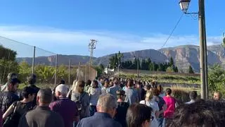 Un millar de personas da su último adiós al vecino de Gata David Lledó