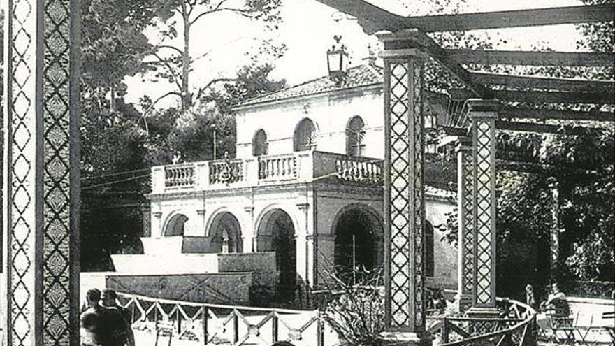 Imagen de la antigua Pérgola en el parque Ribalta.