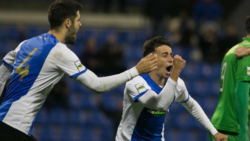 Barça B, Alcoyano y Badalona, grandes rivales