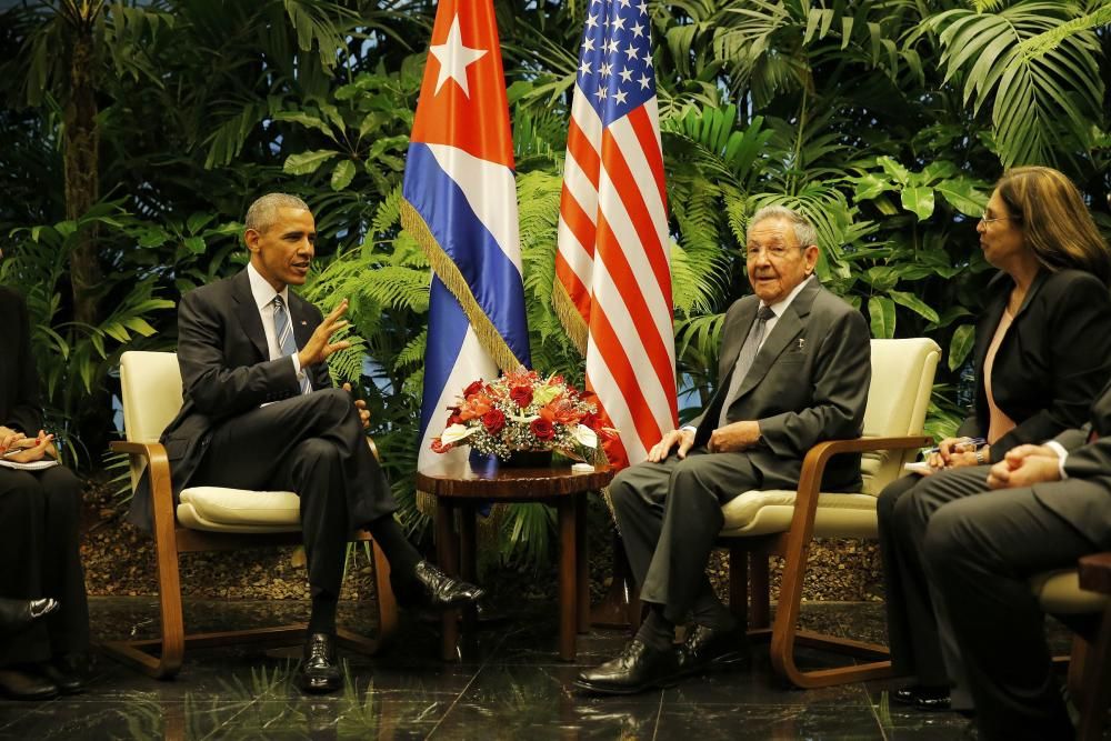 Raúl Castro recibe a Obama en el Palacio de la Rev