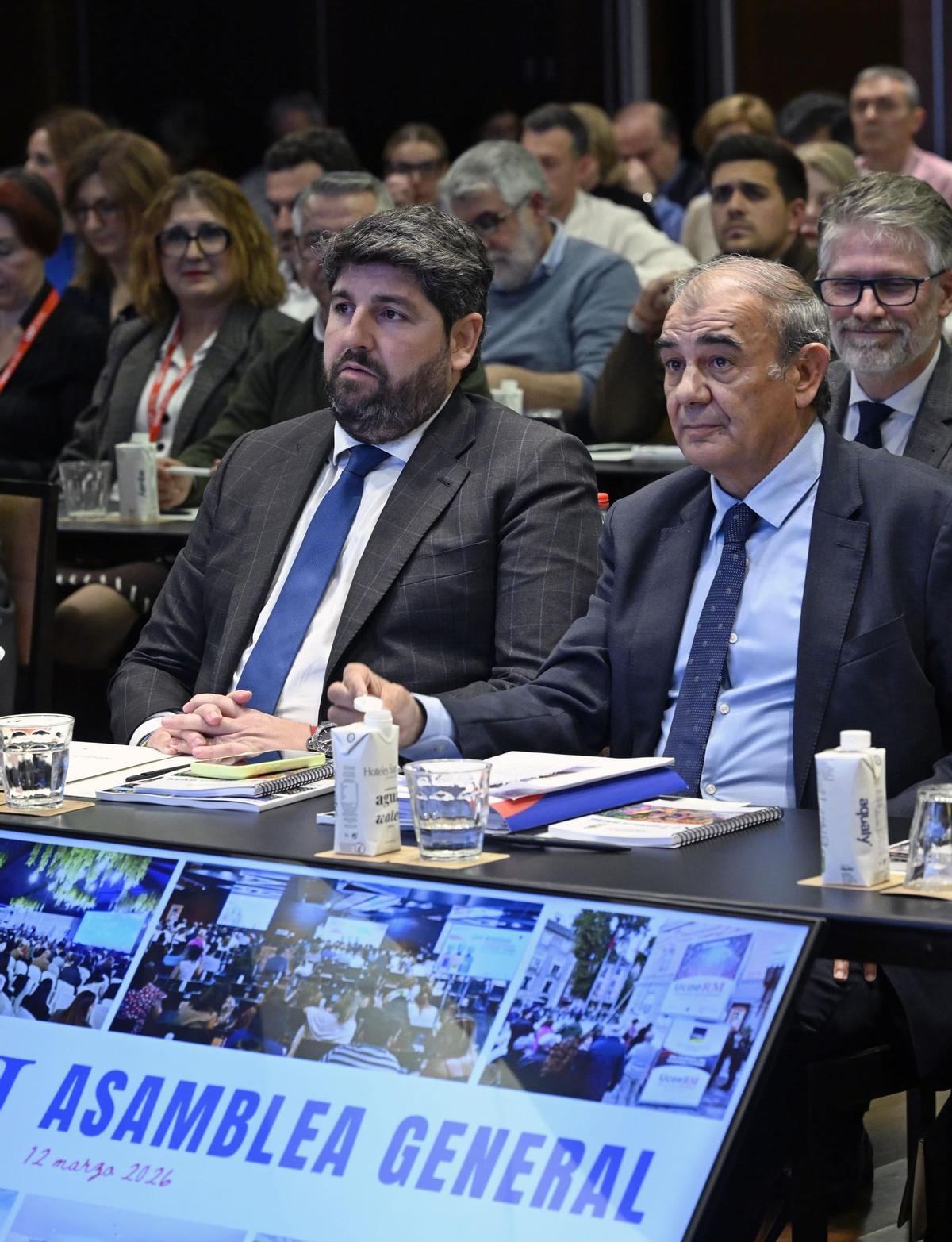 López Miras y Pedreño, en la asamblea general de Ucoerm celebrada recientemente.