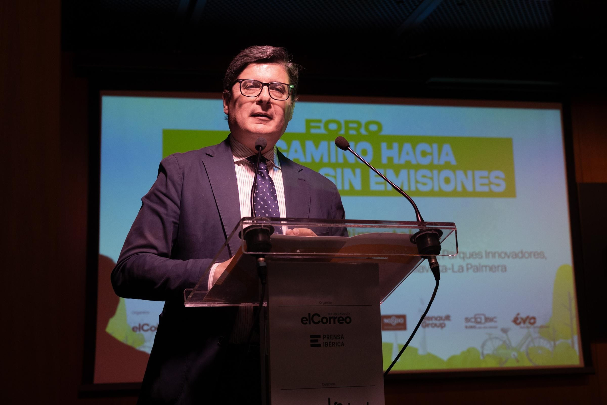 Fotogalería | Foro 'El camino hacia ciudades sin emisiones' de El Correo de Andalucía