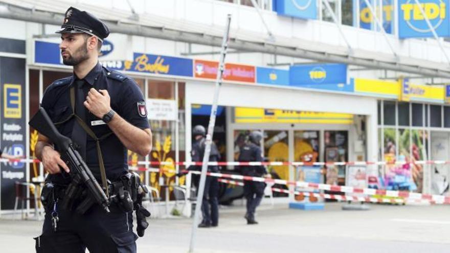 Un muerto y varios heridos apuñalados en un supermercado de Hamburgo