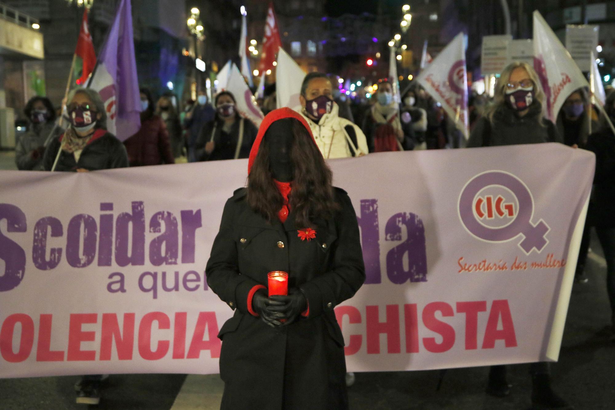 Centenares de personas salieron a la calle en Vigo para rechazar la violencia de género
