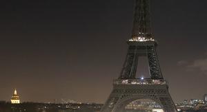 La Torre Eiffel, sense llums.