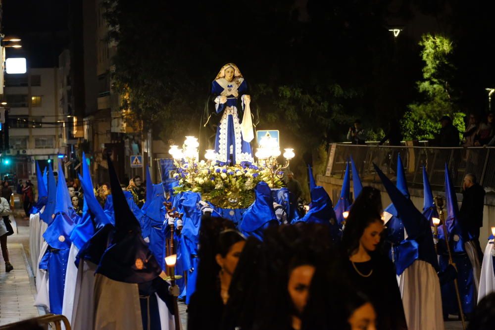 La plaza Castelar volvió a acoger el emotivo Encuentro de la Santa Mujer Verónica y Nuestro Padre Jesús Nazareno