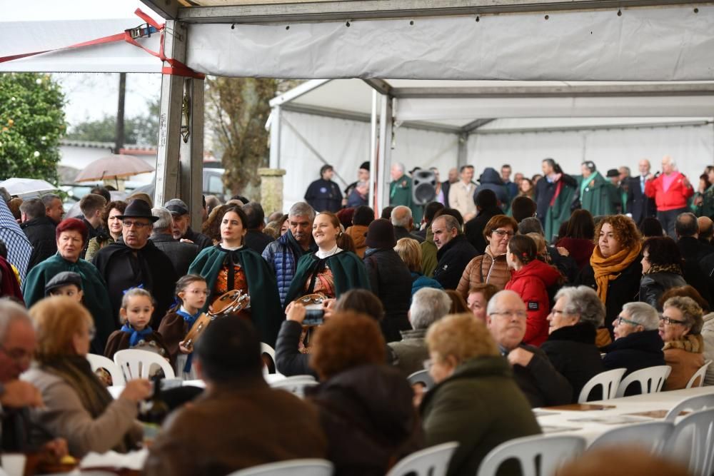 Fiestas gastronómicas en Pontevedra: Mourente se congrega alrededor de una taza de su caldo