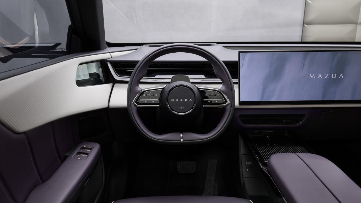 Mazda CX-6e İç Mekan