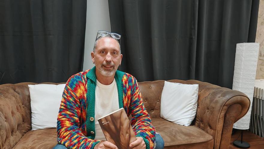 Carles Cortés "se desnuda" a partir de sus diarios postadolescentes en su nueva novela