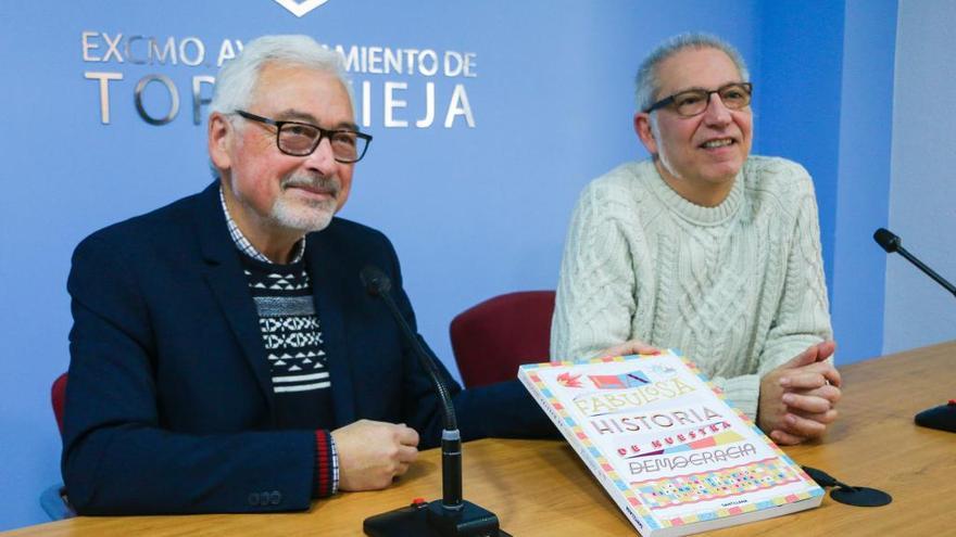 El alcalde Dolón y el edil de Educación, José Hurtado, en la presentación de la iniciativa