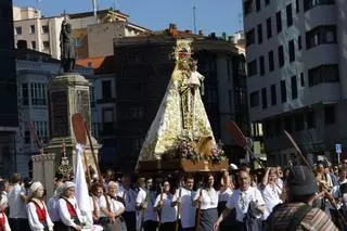 El Club de Regatas anima a decorar las embarcaciones de Gijón por la procesión marinera de la Virgen del Carmen
