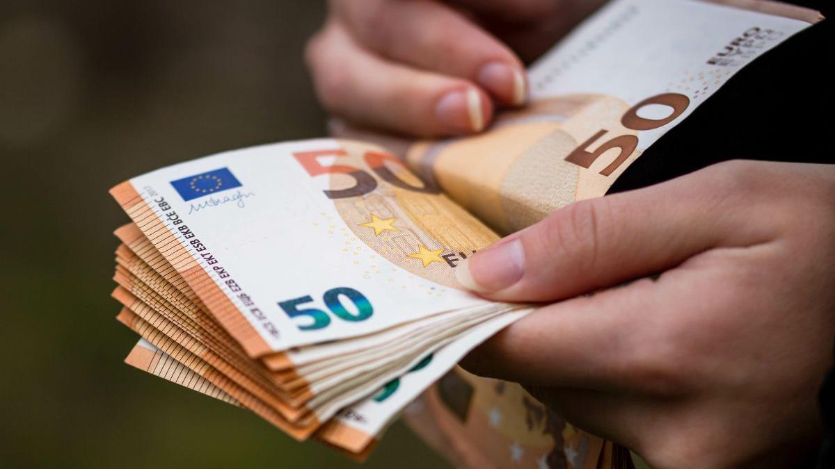 Hacienda regala 138 euros al mes a estos pensionistas: en los próximos días lo cobrarán